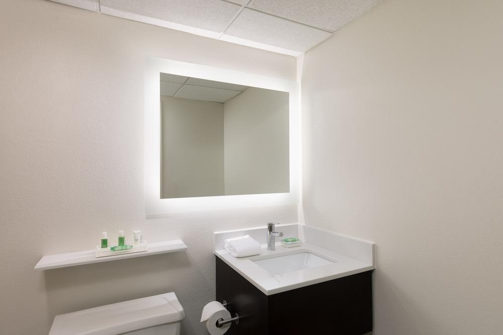Holiday Inn Clark - Newark By Ihg Esterno foto