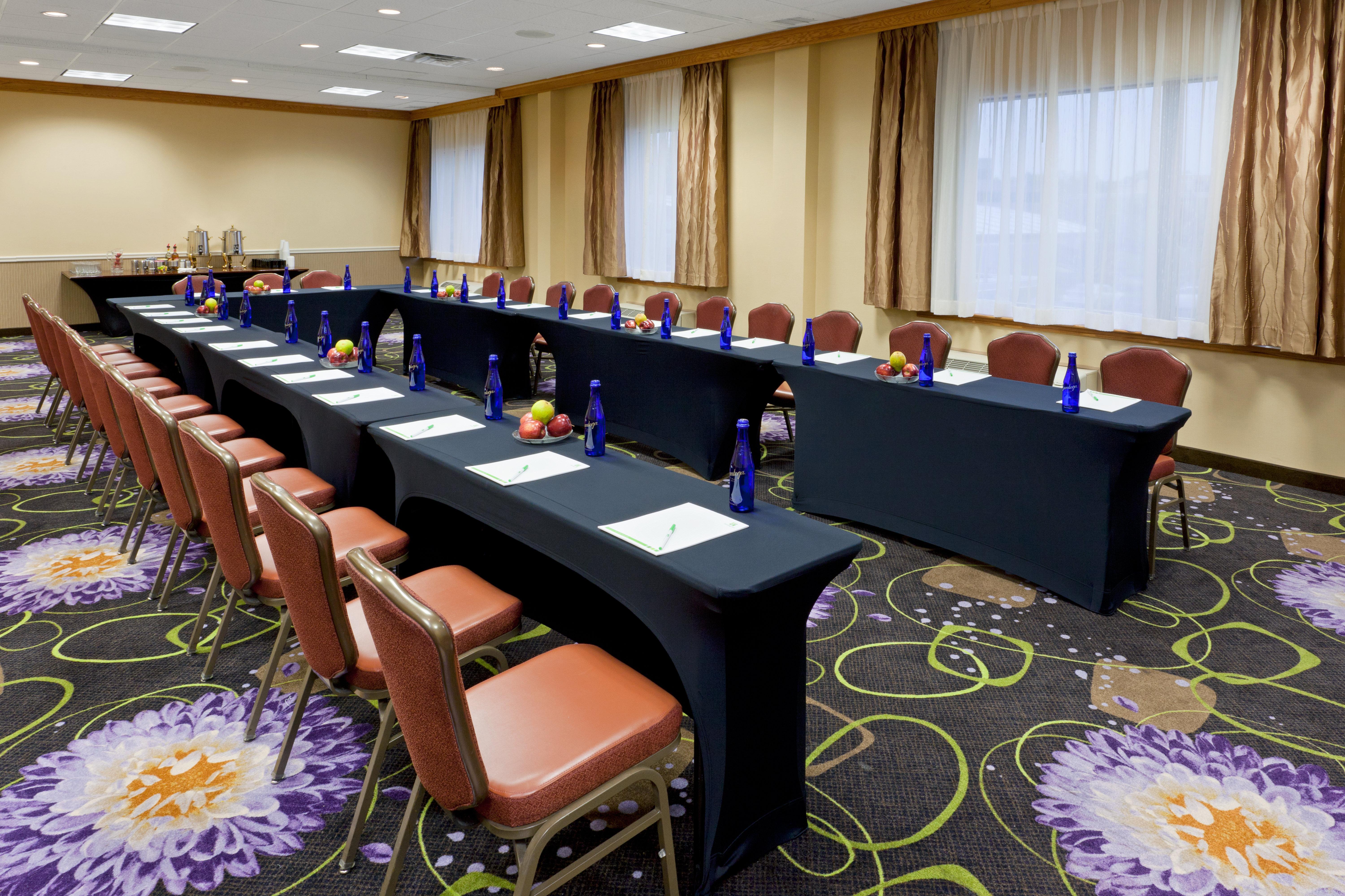 Holiday Inn Clark - Newark By Ihg Esterno foto